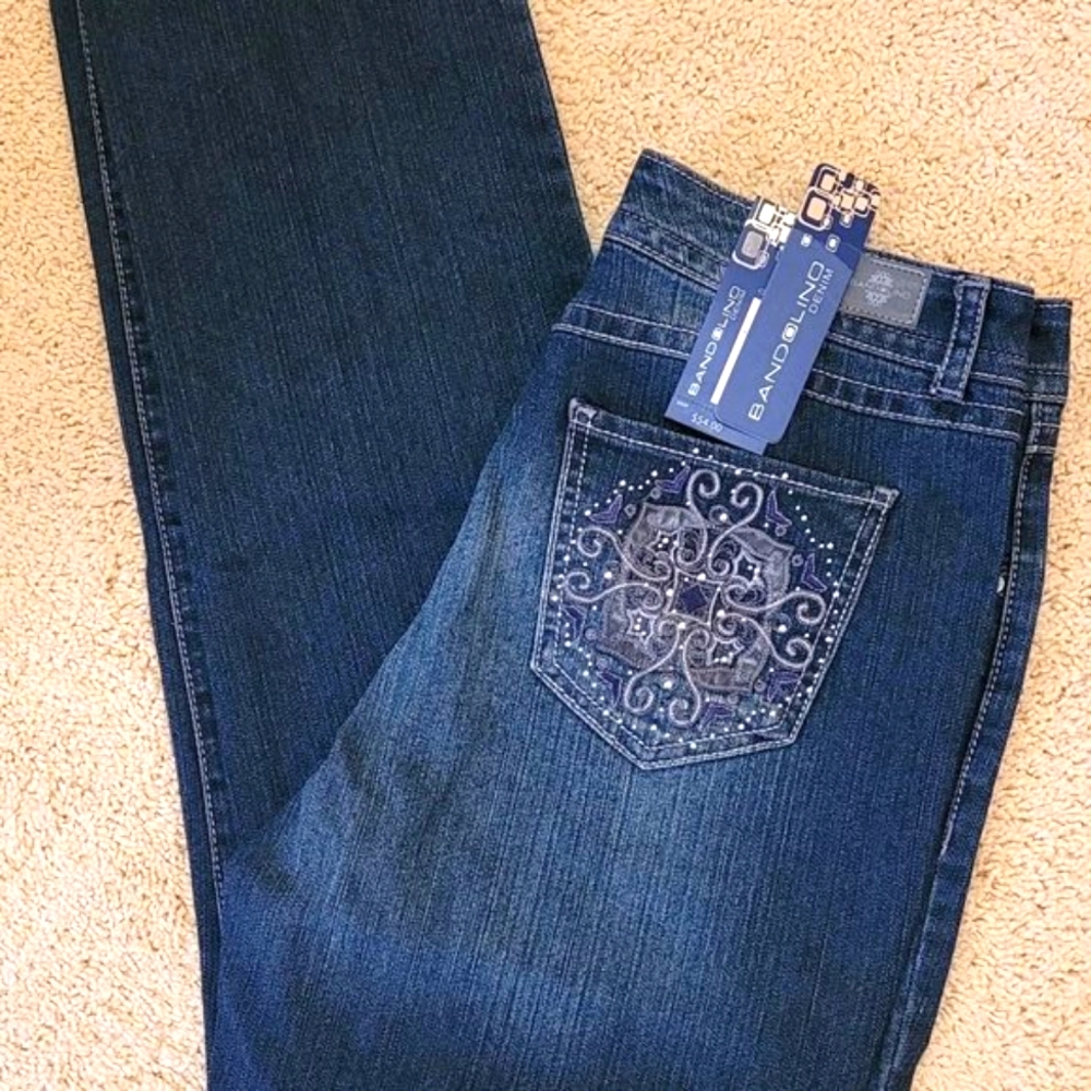 NEW Bandolino Classic Fit Jeans - Size 6